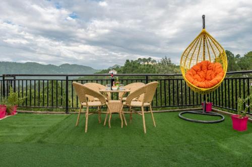 Dharampur Apartamento | Exotic Stays I 2bhk Forest View Kasauli l Serviced Apts I Best Seller I Vacations I Family Events I Sky Bonfire I Kasauli