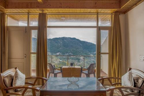 Dharampur Apartamento | Exotic Stays I The Kasauli Western Uphills I Vacations I Family Groups & Events I Forest Treks I Memories I Serviced Apartments I Kasauli
