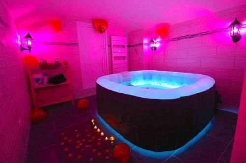 Lizy-sur-Ourcq Apartamento | Expérience INSOLITE Love Room & ESCAPE GAME