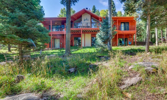 Angel Fire Casa | Expansive Angel Fire Home with Indoor Hot Tub!