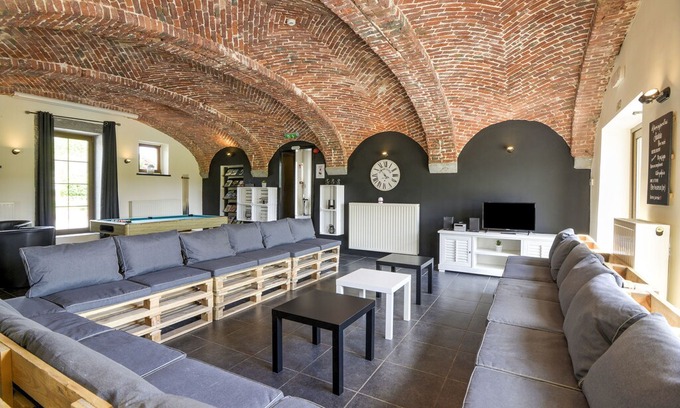 Houyet Casa | Expansive Holiday Home in Houyet with Garden