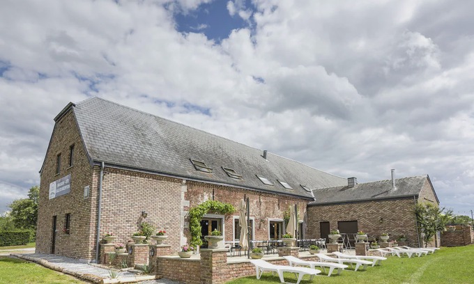 Houyet Casa | Expansive Holiday Home in Houyet with Garden