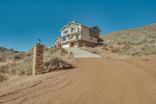 Acton Casa | Expansive Mountain Gem Game Room, 3 Mi to Acton
