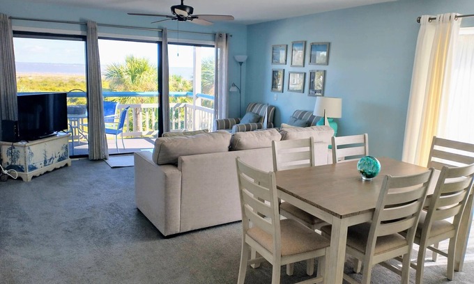 Saint Helena Island Condominio | Amplia vista al mar, admite mascotas y ¡NUEVO SOFÁ PARA DORMIR!