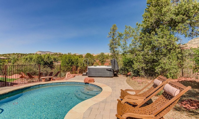 West Sedona Casa | Sedona Dove Wing Knoll Expansive Views +Patio+Outdoor Dining+Bubbly Hot Tub & Pool+FirePit!