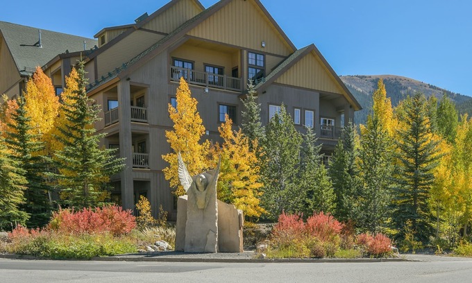 River Run Condominio | Expedition Station 8593