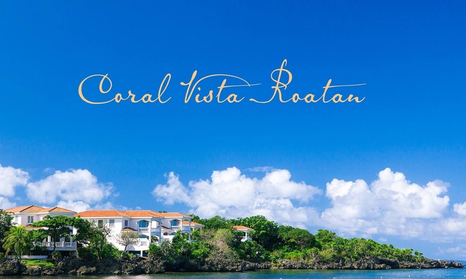 Half Moon Bay Villa | Experimente un oasis de lujo en el vibrante West End de Roatán