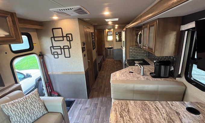 Vacaville Casa | Experience an RV stay in Vacaville, featuring Wi-Fi for your connectivity needs.