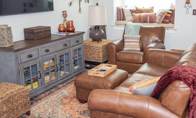 Briargate Casa | Experience an awesome monthly stay at a Cozy Town House