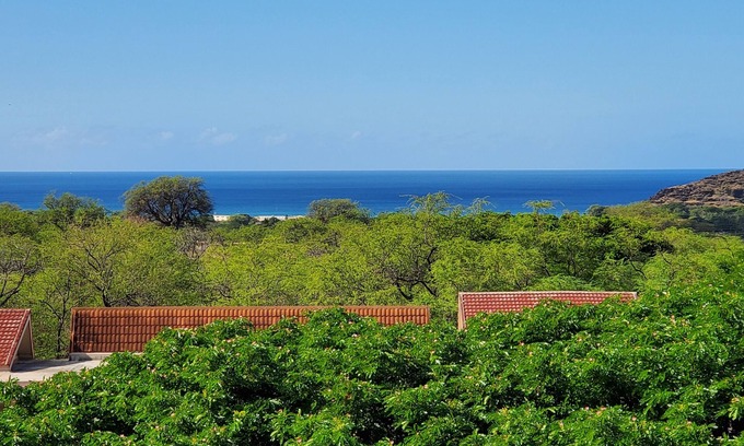 Makaha Valley Condominio | Experience Authentic Hawaii on Oahu's West Side! 5 Minutes to the Beach!