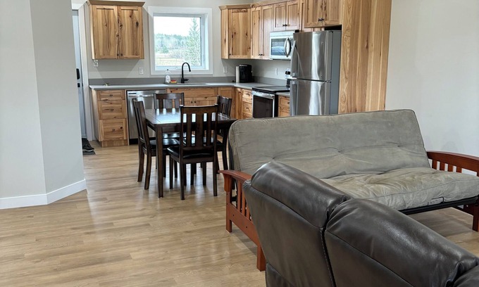 Wasagaming Cabina | Experience Clear Lake from this prime location