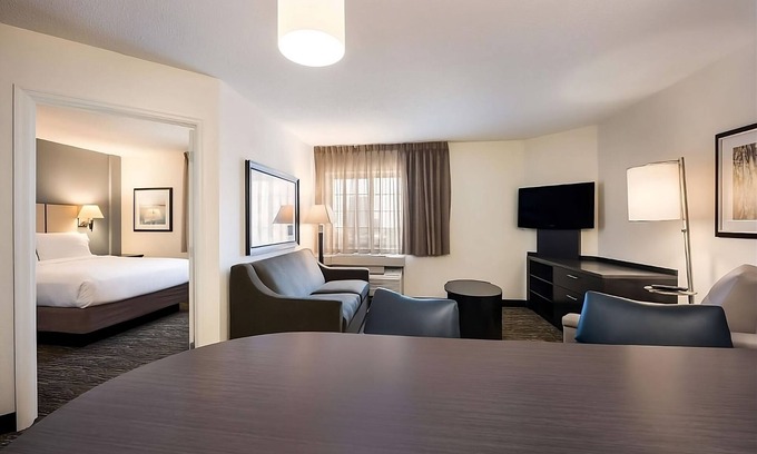Troy Complejo | Experience Comfort and Convenience in the Detroit Area Near Hunter Park!