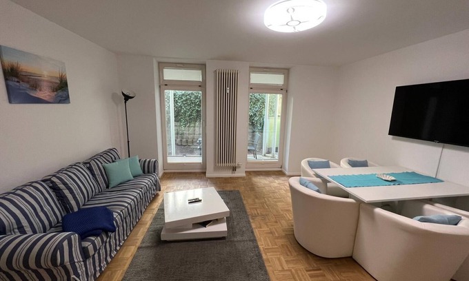 Ostliche Altstadt Apartamento | "Experience Comfort and Relaxation in Our Apartment BERNSTEIN!"