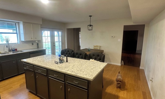Sandia Casa | Experience country life on 300 acre cattle ranch! Family sized 6 bedroom home!