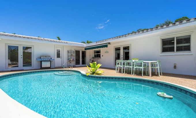 Imperial Point Casa | Experience Fort Lauderdale living near vibrant Las Olas 12 min