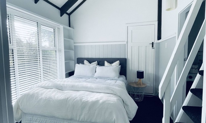 Silverstream Cabaña | Experience Heritage, Live Modern