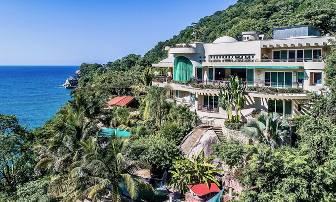 Conchas Chinas Villa | Hermosa playa frente villa en alquiler
