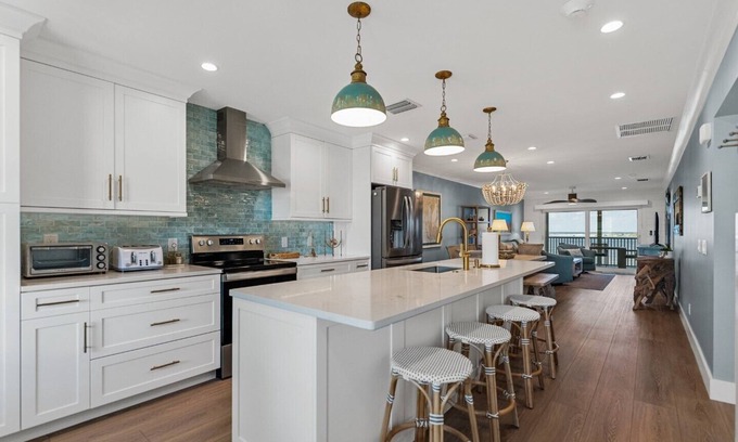 Boca Grande Condominio | Experience luxury at Unit 84, a stunning 2-bedr 2-bath Gulf view condo in Boca Grande