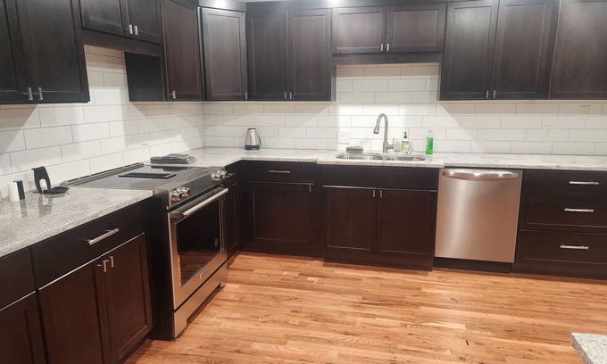 Inman Casa | Huge 7100 Sq Ft Home Perfect for Family Retreats and Getaways!