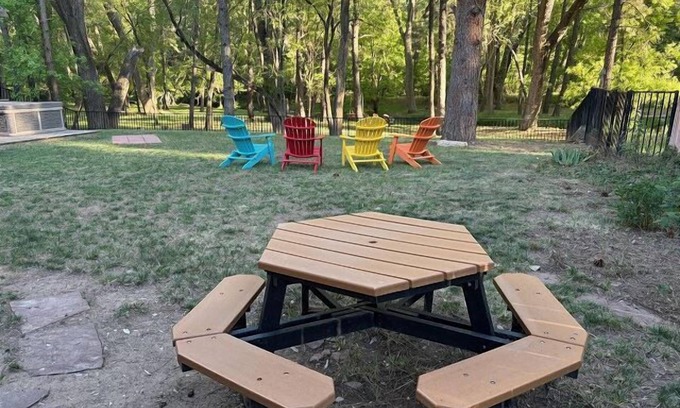 Ruidoso Casa | Experience Luxury and Entertainment at Riverside Retreat