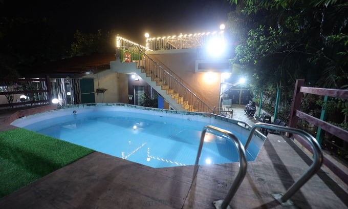 Bouvet Island Otro | Experience Luxury at Mumbra Hill Resort! Join us for an unforgettable getaway.