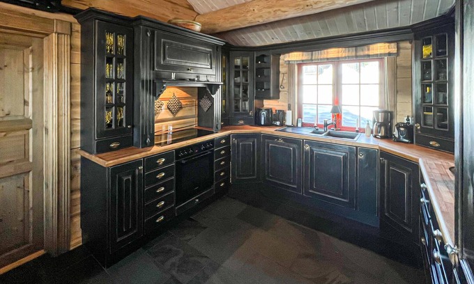 Mælem Casa | Experience peace and nature in a holiday home with mountain views and sauna.