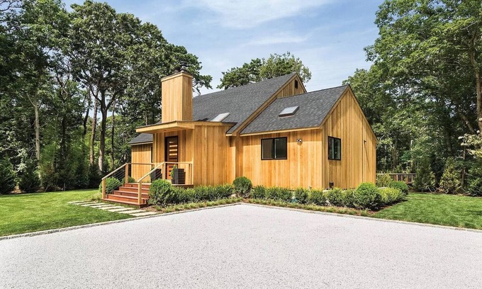 East Hampton Villa | Experience Serene Luxury: Villa Direen, Your East Hampton Escape