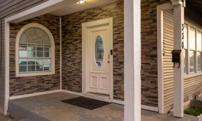 Highland Park Casa | Experience Serenity in a 4BR 3BA Downtown Home