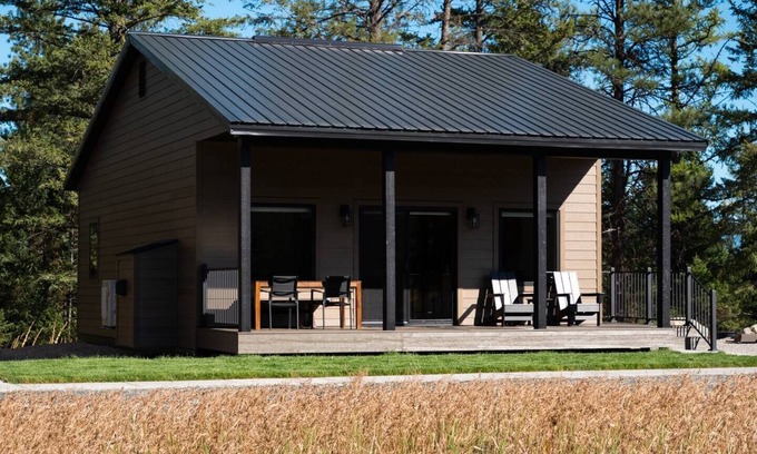 Lakeside Casa | Experience Simple Montana Luxury (Cottage #4)