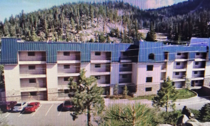 Tahoe Village Complejo | Experience Tahoe's Ski Scene at Holiday Inn Club Vacations Tahoe Ridge Resort