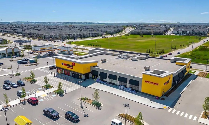 Northwest Calgary Casa | Explore Calgary from Our Modern B&B in Carrington