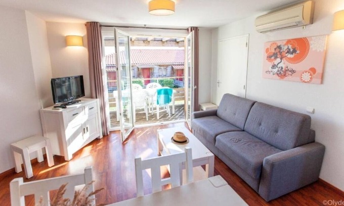 Cassen Casa | Explore Cassen! Private Kitchenette, Free Parking, Onsite Pool