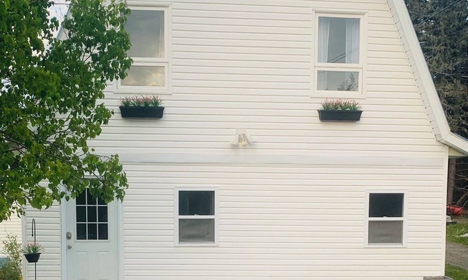 St. Andrews Casa | Explore Deer Island! Family-friendly vacation home.