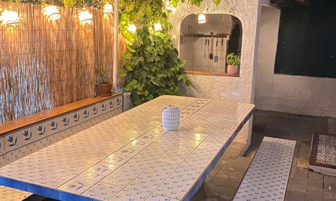 Charneca de Caparica e Sobreda Apartamento | Explore Lisbon and enjoy the wonderful beaches. All in one place.