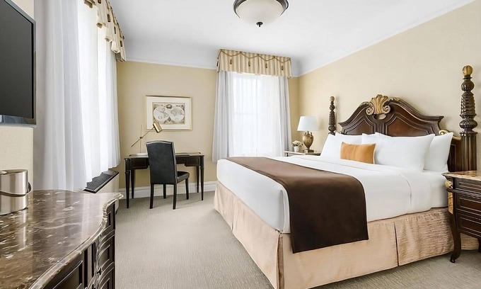 Central Park West Hotel | Explore Lincoln Center for the Performing Arts! 2 Comfortable Units, Spa Center!