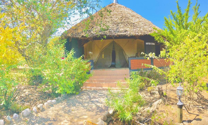 Ololaimutiek Cabina | Explore Nature Mara Lodge