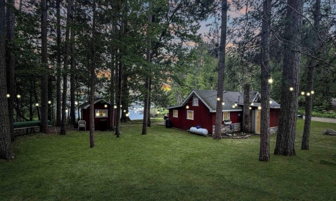 Wetmore Cabina | Explore Pictured Rocks/Hiawatha Forest/Munising on Lost Lake-Kayak, Bike, ORV