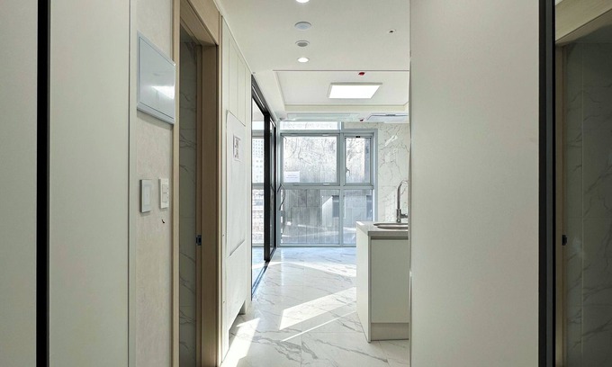 Sogong-dong Apartamento | @ Explore Seoul on Foot — Chic 1.5BR Just 3 Min from Namdaemun & City Hall!