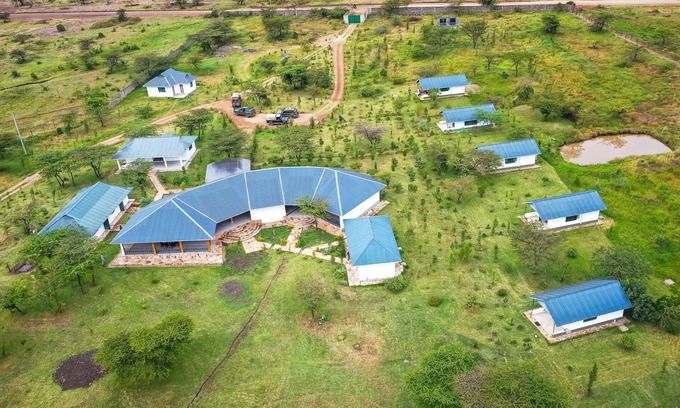 Aitong Casa | Explore the Masai Mara National Reserve
