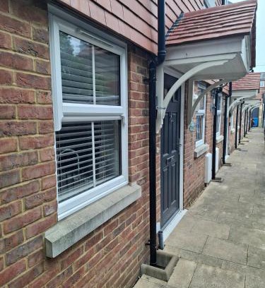 Poole Casa | Explorers Retreat