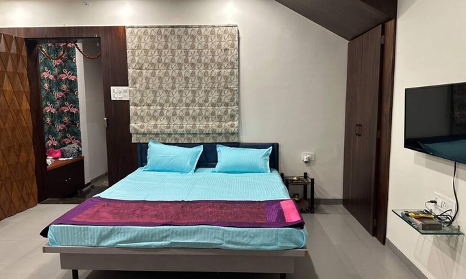 Indore Casa | Exquisite 1BR in a villa with private kitchen