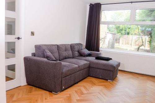 Trafford Casa | Exquisite 3BD Nordic Retreat with Parking