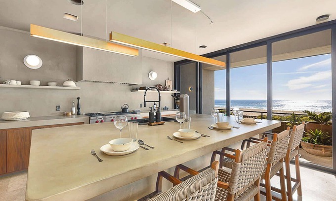 El Pescadero Villa | Exquisite Beachfront Villa @ Cerritos l 10 Pax