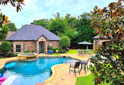 Combine Casa | Exquisite Country Guest House with POOL & HOT TUB