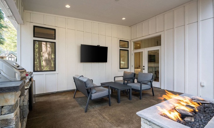 Stafford - Tualatin Valley Casa | Great Deals on Summer Stays!
