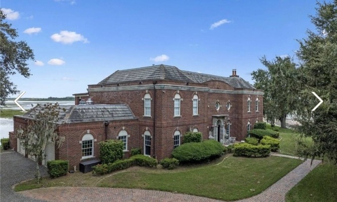 Kissimmee Casa | Exquisite Lakefront Retreat on Lake Toho. A rare gem for your private resort