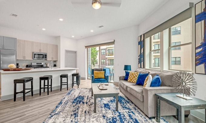 Greenway Plaza-Upper Kirby Apartamento | Exquisite Luxe Flat- Sleeps 8 near Houston Rodeo & Final Four
