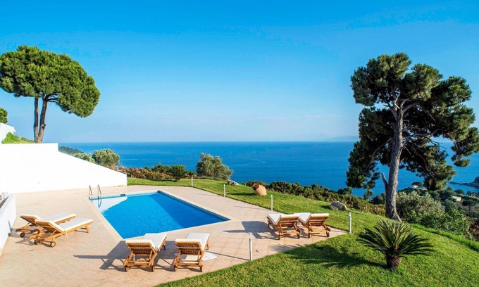Agia Paraskevi Villa | Exquisita villa de Skiathos | Skiathea Villa B | 2 Dormitorios | Piscina Privada | Vistas panorámica