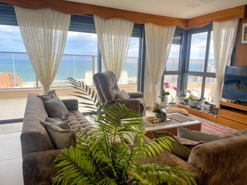 Haifa Apartamento | Exquisite Sunset Penthouse