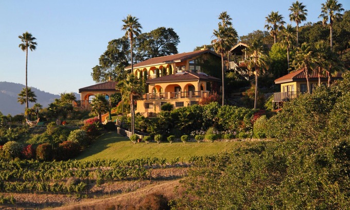Glen Ellen Casa | Exquisita Villa Enoturística, Bodega Y Cueva Del Vino, Villa Montebella